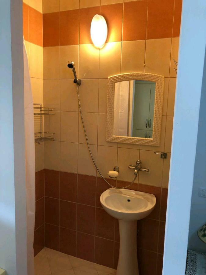 Aris Apartment Saranda Extérieur photo